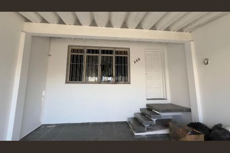 Casa à venda com 4 quartos, 270m² em Vila Roque, São Paulo