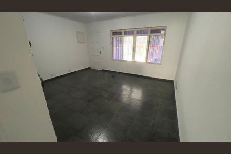 Casa à venda com 4 quartos, 270m² em Vila Roque, São Paulo