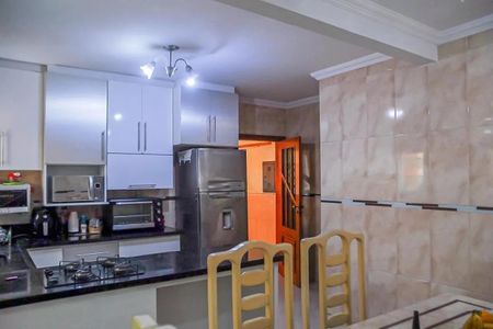 Casa para alugar com 4 quartos, 235m² em Jardim Maria Adelaide, São Bernardo do Campo