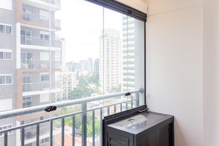 Varanda de kitnet/studio para alugar com 1 quarto, 26m² em Pompeia, São Paulo