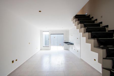 Sala de apartamento à venda com 2 quartos, 70m² em Vila Vitória, Santo André