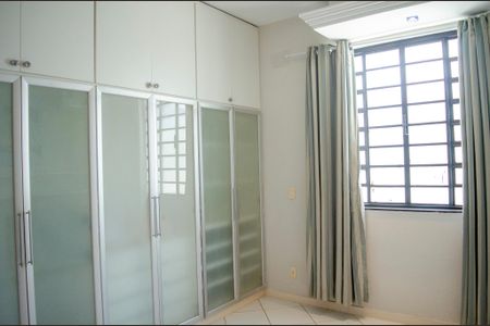 Quarto de casa para alugar com 4 quartos, 380m² em Setor Aeroporto, Goiânia