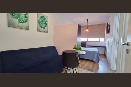 Sala de kitnet/studio para alugar com 1 quarto, 27m² em Vila Dom Pedro I, São Paulo