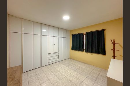 Quarto 2 de casa para alugar com 3 quartos, 204m² em Vila Anglo Brasileira, São Paulo