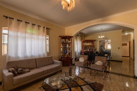 Sala de casa à venda com 3 quartos, 470m² em Jardim Leblon, Belo Horizonte