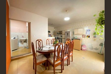 Casa à venda com 4 quartos, 200m² em Parque Italia, Campinas