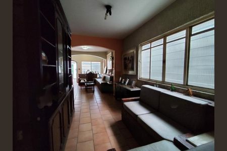 Casa à venda com 5 quartos, 230m² em Jardim Jucara, São Paulo