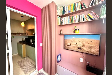 Sala de apartamento para alugar com 2 quartos, 47m² em Vila das Bandeiras, Guarulhos