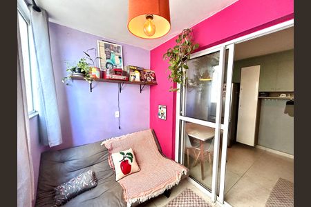 Sala de apartamento para alugar com 2 quartos, 47m² em Vila das Bandeiras, Guarulhos