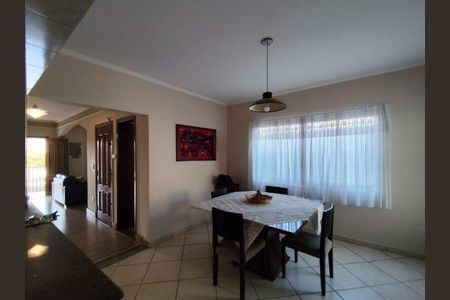 Casa à venda com 3 quartos, 260m² em Jardim Nova Europa, Campinas