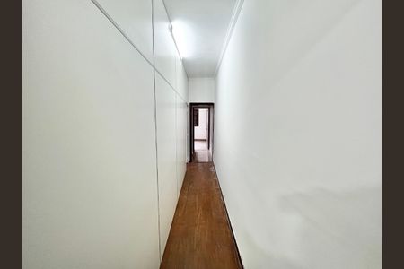 Corredor de casa para alugar com 3 quartos, 120m² em Jardim São Paulo, São Paulo