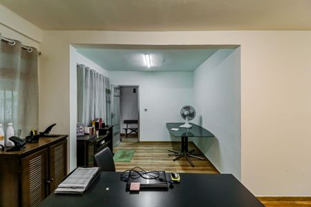 Casa para alugar com 2 quartos, 165m² em Parque Continental, São Paulo