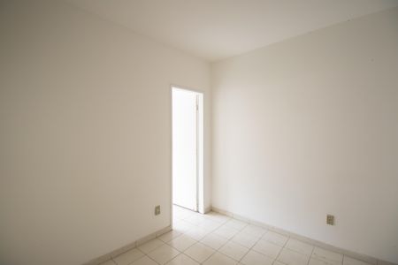 Sala de casa para alugar com 1 quarto, 40m² em Sete Pontes, São Gonçalo