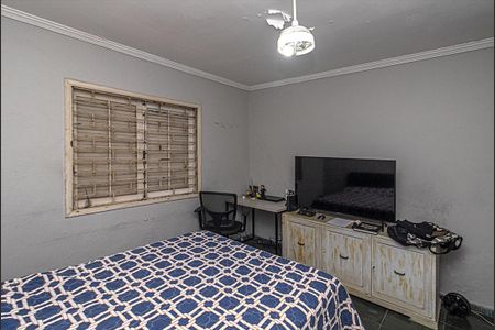 Quarto de casa para alugar com 2 quartos, 180m² em Vila Santo Estefano, São Paulo