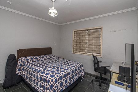 Quarto de casa para alugar com 2 quartos, 180m² em Vila Santo Estefano, São Paulo