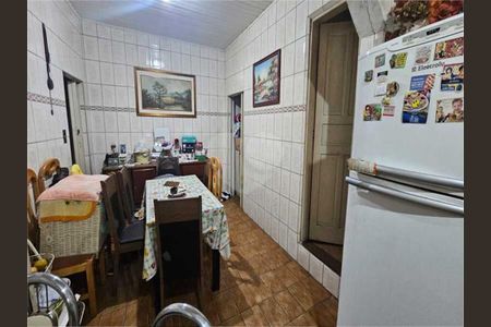 Casa à venda com 2 quartos, 300m² em Vila Dalila, São Paulo