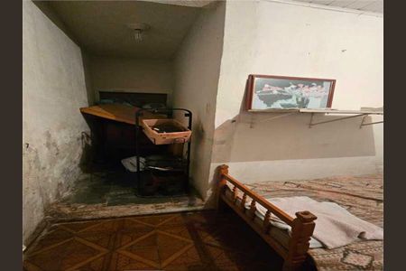 Casa à venda com 2 quartos, 300m² em Vila Dalila, São Paulo