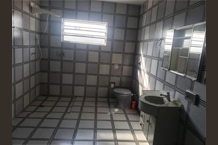 Casa à venda com 3 quartos, 205m² em Vila Santo Estefano, São Paulo