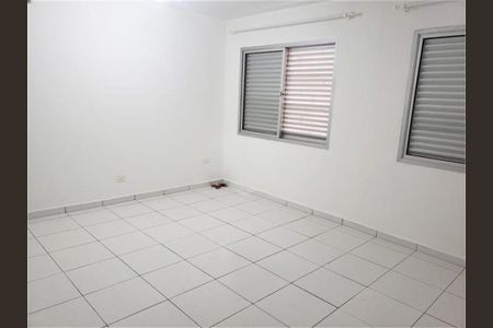 Casa à venda com 3 quartos, 205m² em Vila Santo Estefano, São Paulo