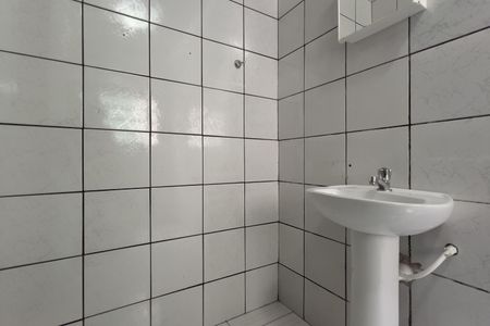 Banheiro Social de casa para alugar com 1 quarto, 90m² em Jardim Guilhermino, Guarulhos