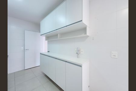 Cozinha de apartamento à venda com 2 quartos, 80m² em Bethaville I, Barueri