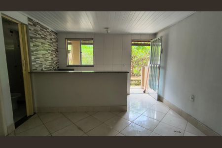 Sala de casa para alugar com 1 quarto, 48m² em Vargem Pequena, Rio de Janeiro