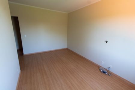 Suíte 1 de casa de condomínio à venda com 4 quartos, 230m² em Conjunto Habitacional Vila Santana (Sousas), Campinas