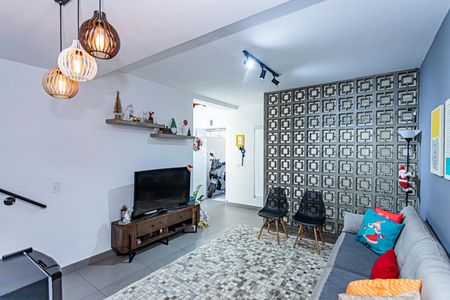 Sala de casa à venda com 5 quartos, 150m² em Vila Mangalot, São Paulo