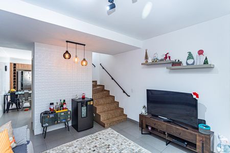 Sala de casa à venda com 5 quartos, 150m² em Vila Mangalot, São Paulo