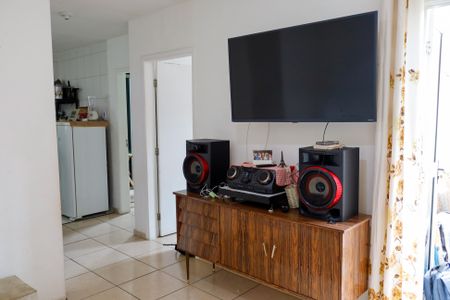 sala de apartamento à venda com 2 quartos, 50m² em Metalúrgicos, Osasco