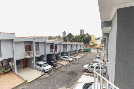 Vista Varanda do Quarto 1 de casa de condomínio para alugar com 2 quartos, 71m² em Vila Carmosina, São Paulo