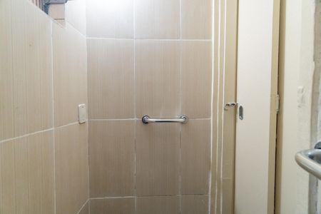 Banheiro Social de casa para alugar com 1 quarto, 35m² em Vila Monte Alegre, São Paulo