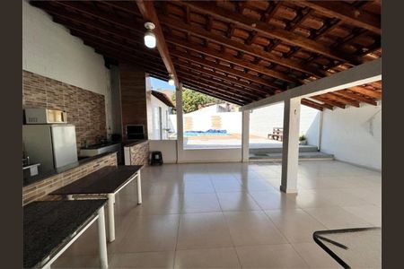 Casa à venda com 2 quartos, 106m² em Vila Jeriva, Várzea Paulista