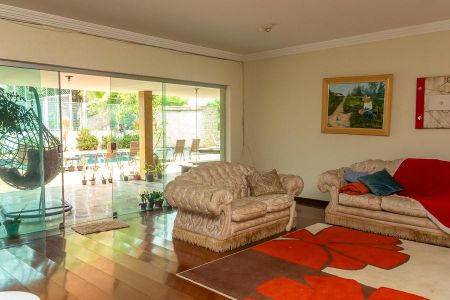 Sala 1 de casa para alugar com 5 quartos, 700m² em Parque Residencial Nardini, Americana