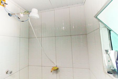 Banheiro de casa à venda com 1 quarto, 50m² em Vila Carmosina, São Paulo