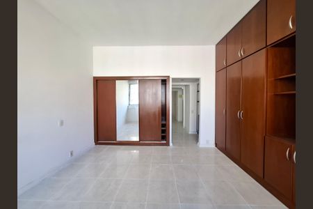Suíte de apartamento para alugar com 3 quartos, 130m² em Laranjeiras, Rio de Janeiro