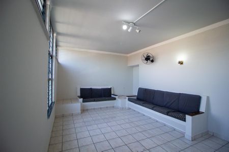 Sala de casa para alugar com 3 quartos, 330m² em Jardim Santa Rosália, Sorocaba