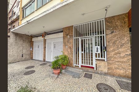 Apartamento para alugar com 80m², 2 quartos e sem vaga Apartamento para alugar com 80m², 2 quartos e sem vagaFachada