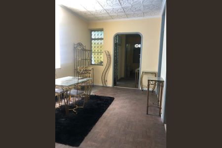 Sala de casa para alugar com 5 quartos, 660m² em Benfica, Rio de Janeiro