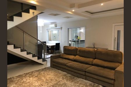 Casa para alugar com 4 quartos, 226m² em Jardim Ipaussurama, Campinas