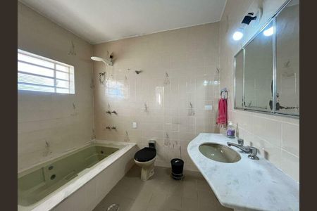 Casa à venda com 4 quartos, 295m² em Nova Campinas, Campinas