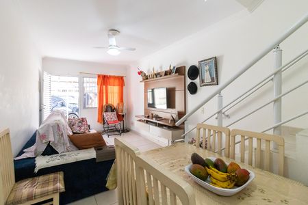 Casa de Condomínio para alugar com 2 quartos, 70m² em Jardim Gloria, Praia Grande