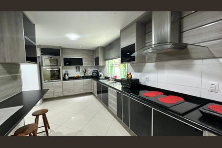 Cozinha de casa de condomínio para alugar com 4 quartos, 450m² em Vargem Grande, Rio de Janeiro