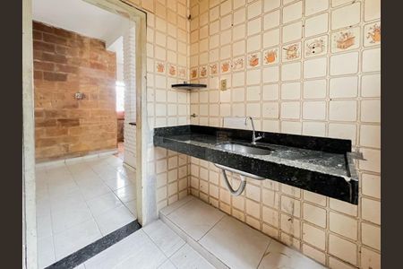 Cozinha de casa à venda com 2 quartos, 140m² em Bonfim, Belo Horizonte