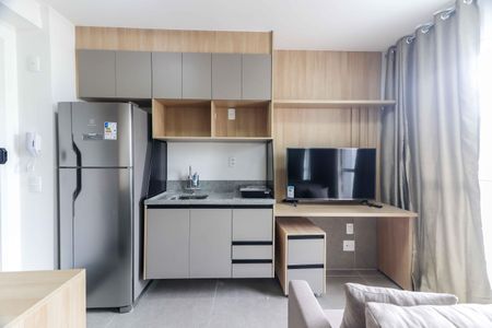 Sala/Cozinha de kitnet/studio para alugar com 1 quarto, 27m² em Vila Butantã, São Paulo