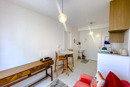 Sala de kitnet/studio para alugar com 1 quarto, 27m² em Cambuci, São Paulo