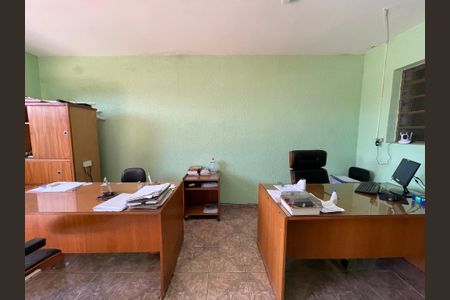 Casa à venda com 3 quartos, 150m² em Jardim Ester Yolanda, São Paulo