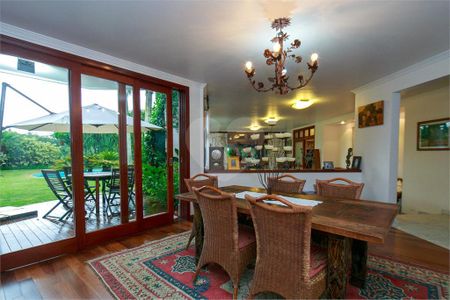 Casa à venda com 4 quartos, 578m² em Chácara Monte Alegre, São Paulo