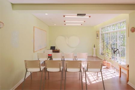 Casa à venda com 3 quartos, 200m² em Jardim Paulistano, São Paulo