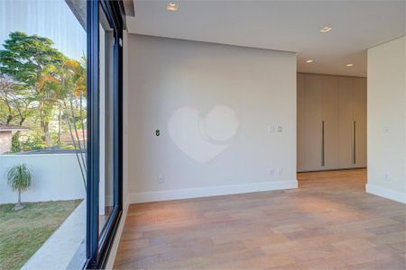 Casa à venda com 3 quartos, 423m² em Granja Julieta, São Paulo